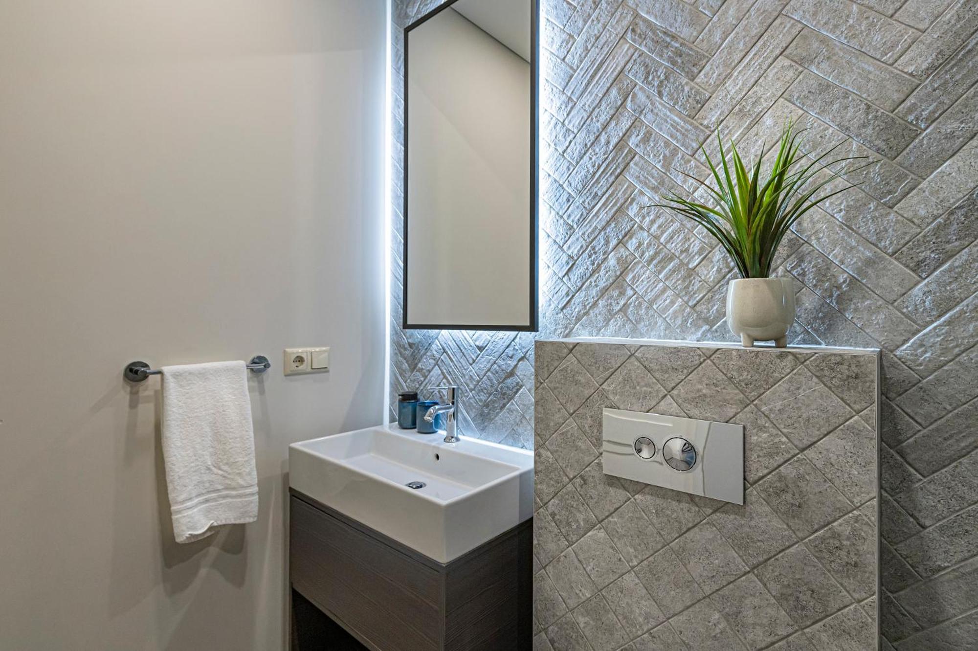 Brand New Studio In Old Town By Hostlovers Kaunas Ngoại thất bức ảnh